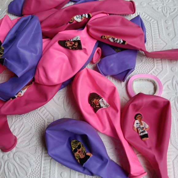 Taylor Swift Birthday Party Decoration Kit - Picture 12 of 17